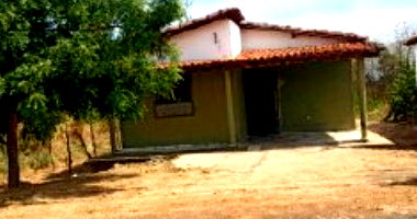 Casa residencial com 3 quartos, 2 banheiros, ocupada, 120m² construídos