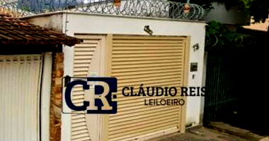 Terreno com Benfeitorias em Governador Valadares - MG