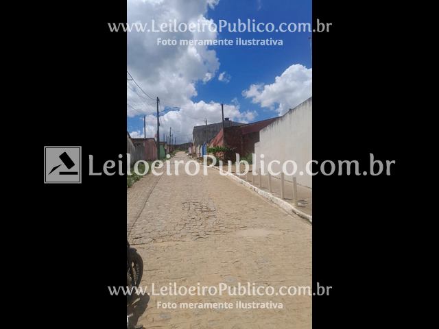 Casa com 2 quartos, banheiro, área de serviço e 55,74m² construída