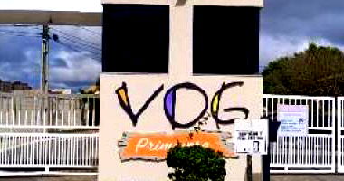 Casa 3 quartos 2 banheiros 70m² área construída, desocupada