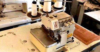Lote com 5 máquinas cobertura simples Siruba, modelos F00751