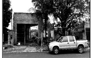 Terreno 675 m² com situação restritiva