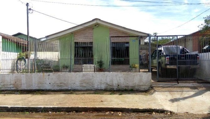 Casa Padrão com 3 Quartos em Guaíba, RS
