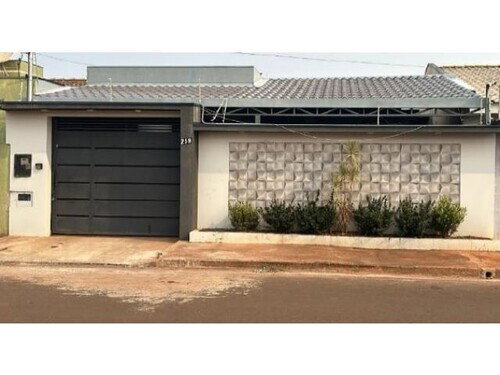 Casa Residencial Ocupada em Ponta Porã/MS com 84,66m²