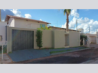 Casa com 3 quartos, 239,42 m², 1 vaga de garagem