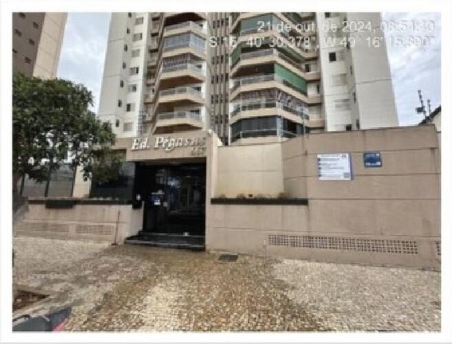 Apartamento com 4 quartos, 223,81m², garagem e escaninho em Goiânia