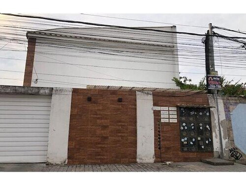 Casa em condomínio com 70m² de área construída em Belford Roxo/RJ