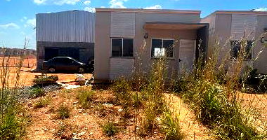 Casa em Novo Mundo com 2 quartos e 1 vaga