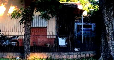 Casa em condomínio com 3 quartos, 2 banheiros e 1 vaga, ocupada