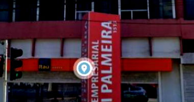 Cobertura comercial com 3 banheiros, 393m²
