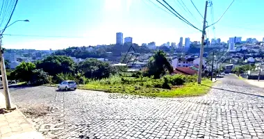 Terreno Urbano com Benfeitorias em Caxias do Sul