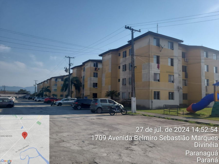 Confortável Apartamento com 2 Quartos, 1 Banheiro e Garagem, Desocupado