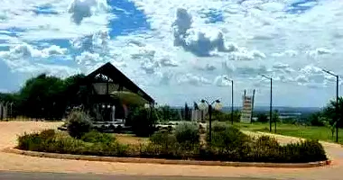 Casa em Condomínio Desocupada com 82m² de Área Construída