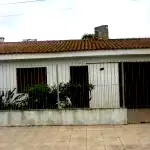 Casa com 1 dormitório, 1 banheiro, 2 vagas, 36m² construída