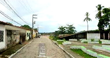 Casa com 3 quartos em Humberto de Campos/MA