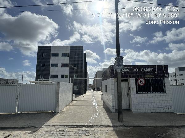 Apartamento com 2 quartos e 2 banheiros em João Pessoa