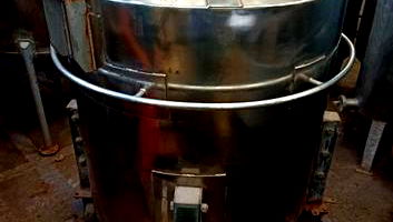 Tanque em aço inox com tampa abaulada