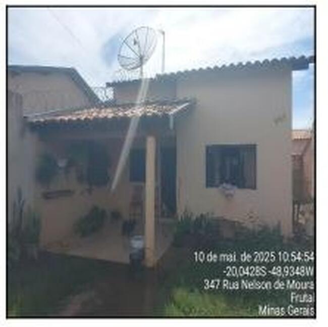 Casa com 69,79m² de área privativa, vaga de garagem, sem quartos e banheiros