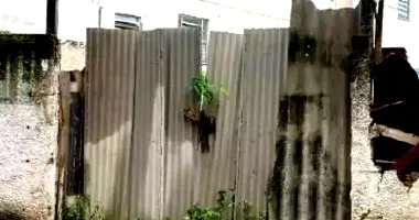 Terreno desocupado com 421,5m² em Santa Teresa, ótimo para investimento