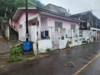 Casa de Alvenaria 52m² com 130m² de terreno em bom estado