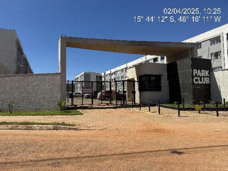 Apartamento com 2 quartos, 1 banheiro e 1 vaga
