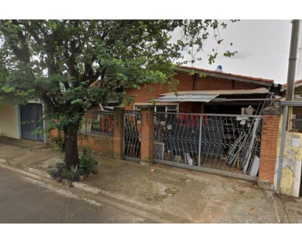 Casa com 144m² em ótima localização, pronta para morar