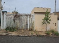 Casa com 2 quartos, 67,13 m², terreno 236 m², desocupada