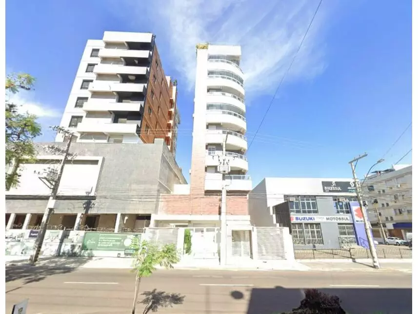 Apartamento com 3 quartos, 2 banheiros e 175,97m²