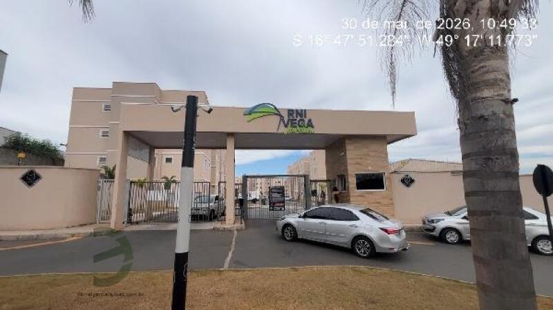 Apartamento com 1 vaga em Aparecida de Goiânia