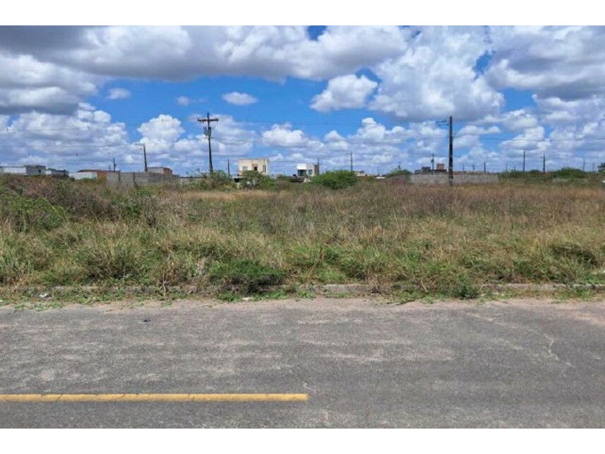Terreno desocupado em Loteamento Vivari com 140m²