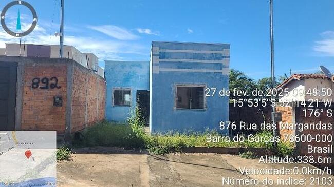 Casa com 2 quartos, 1 banheiro, vaga de garagem e 62m² privativos