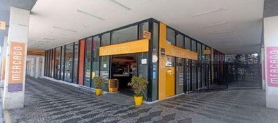 Loja Comercial no Edifício Biarritz com 3 Vagas de Estacionamento