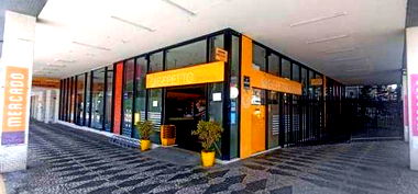 Loja Comercial no Edifício Biarritz com 3 Vagas de Estacionamento