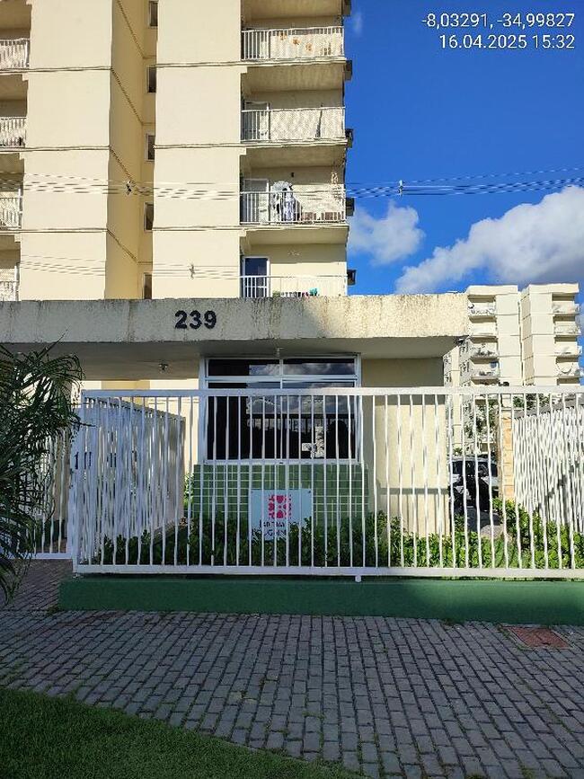 Apartamento com 2 quartos e vaga em Camaragibe (PE)