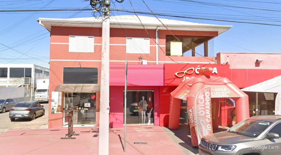 Imóvel comercial 298m² em Cuiabá/MT com usufruto e ónus judiciais