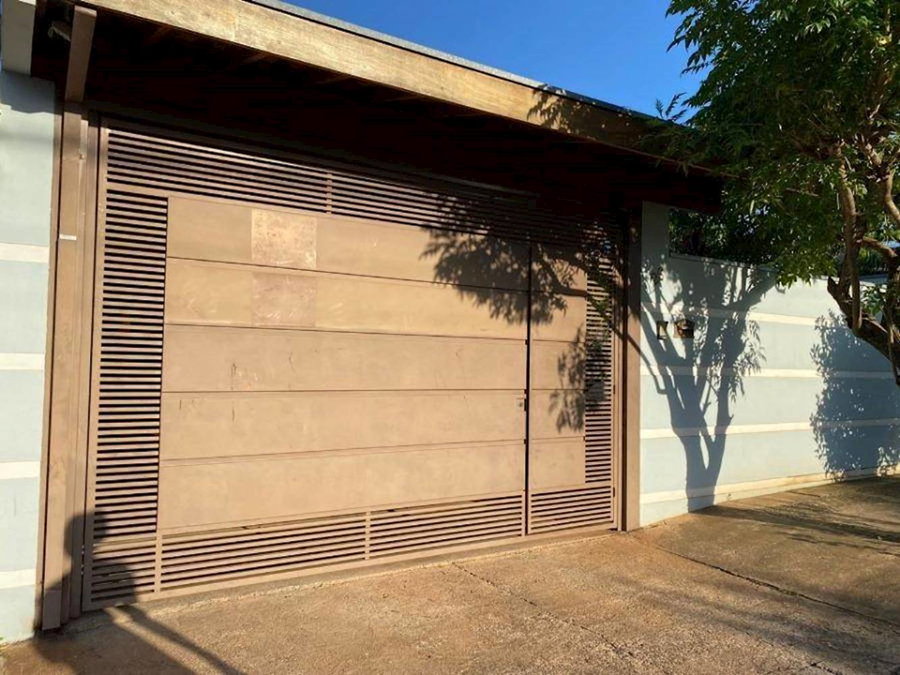 Casa Ocupada com 3 Quartos em Araras/SP