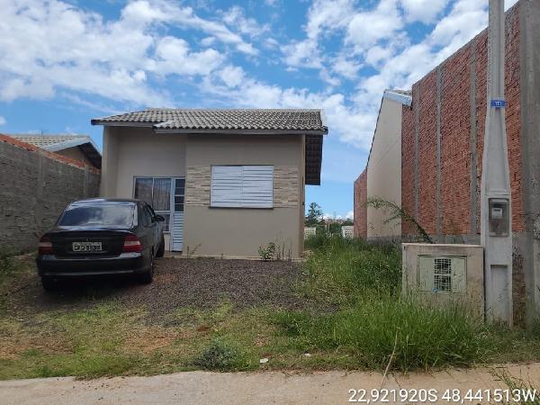 Casa com 2 quartos, 44,08 m², 1 vaga de garagem