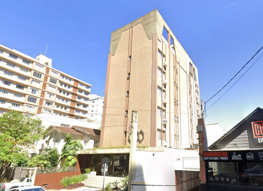 Imóvel Comercial com 6 Pavimentos em Curitiba