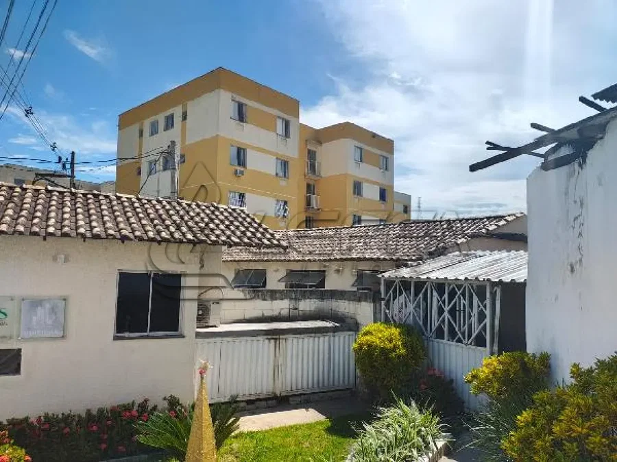 Apartamento com 1 varanda, 302 m²