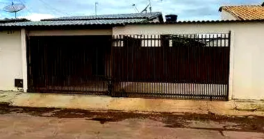 Casa com 196m² de área construída em Formosa/GO
