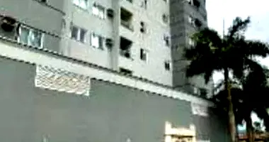 Apartamento com 2 vagas em leilão