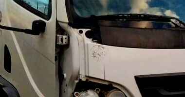 Caminhão M.BENZ/ACCELO 815 Ano 2017/2017 Cesto Aéreo