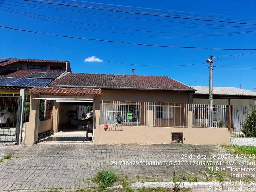 Casa Padrão Ocupada com 500m² de Terreno em Novo Hamburgo