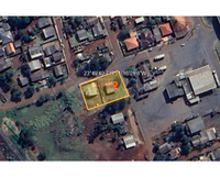 Casa com 2 residências e 175 m² em terreno amplo