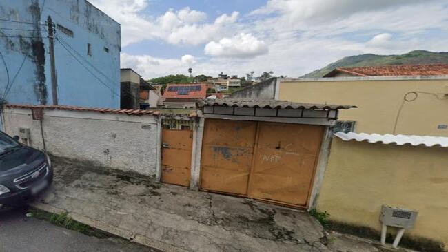 Terreno com Benfeitorias em Rio de Janeiro