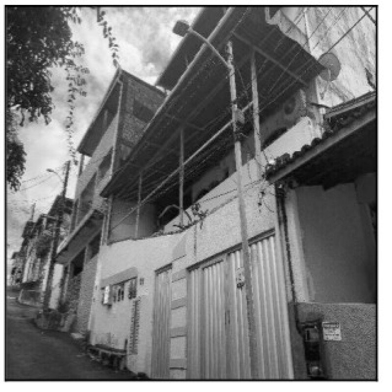Casa com 2 Quartos e Varanda em Salvador