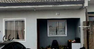 Casa com 2 quartos, 1 banheiro, 48,67m² área privativa, 1 vaga