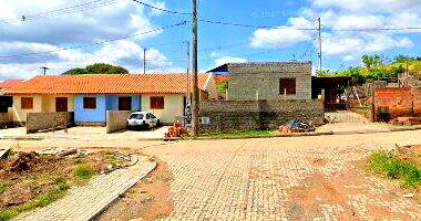 Casa com 2 quartos, 1 banheiro, 34m² construída, 2 vagas