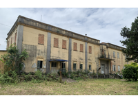 Complexo hospitalar com 8 peças, 1.939,91m² construída, terreno 14.782,50m²