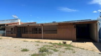 Casa com 1 quarto, 4 banheiros e 1 vaga de garagem